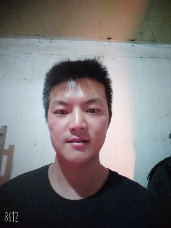 风轻云淡的第一张照片--禄丰残疾人相亲网